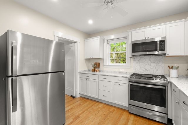 106 Central St, Hingham, MA 02043
