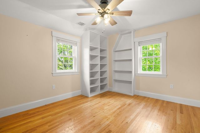 106 Central St, Hingham, MA 02043