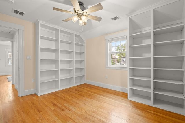 106 Central St, Hingham, MA 02043