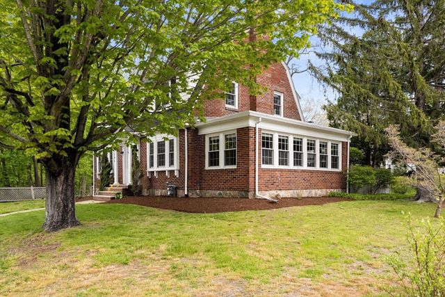 106 Central St, Hingham, MA 02043