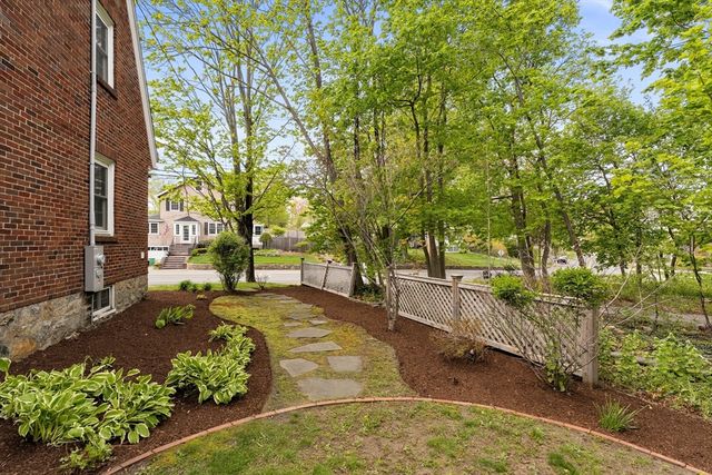 106 Central St, Hingham, MA 02043