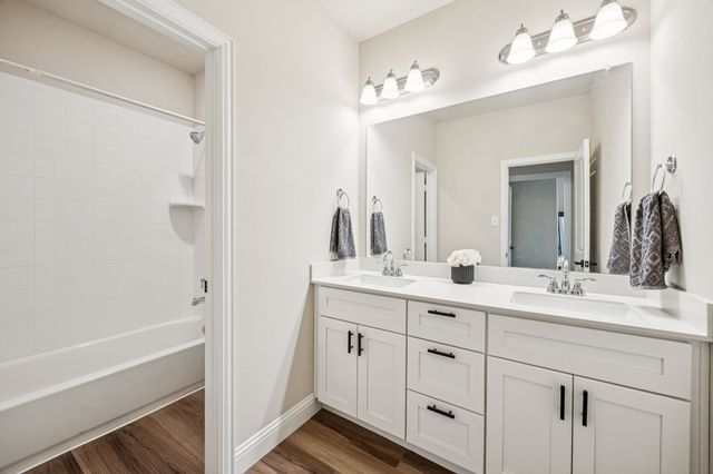 296 Ferndale Street, Lewisville, TX 75056