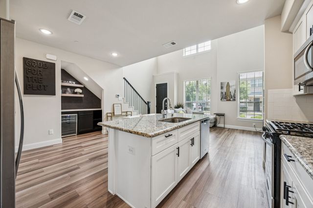 296 Ferndale Street, Lewisville, TX 75056