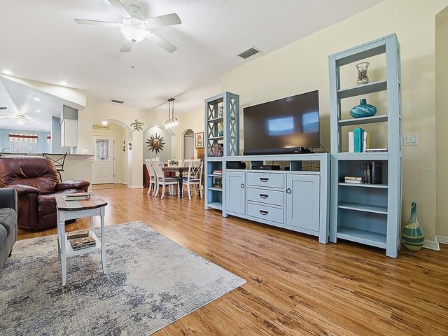 5052 CHINA SEA, Tavares, FL 32778