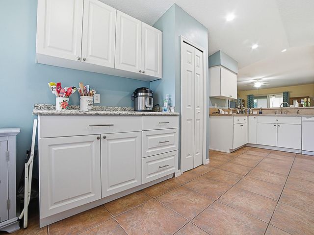 5052 CHINA SEA, Tavares, FL 32778