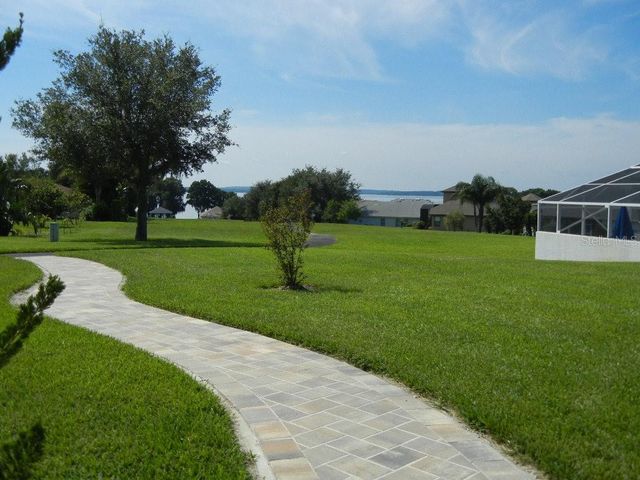 5052 CHINA SEA, Tavares, FL 32778