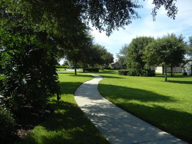 5052 CHINA SEA, Tavares, FL 32778