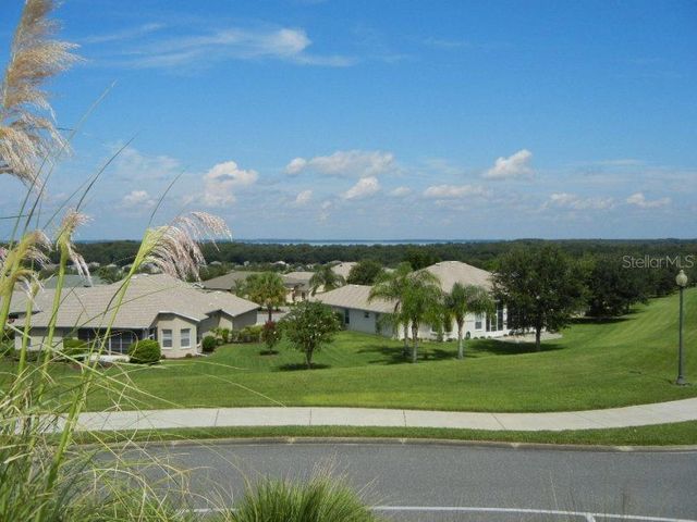 5052 CHINA SEA, Tavares, FL 32778