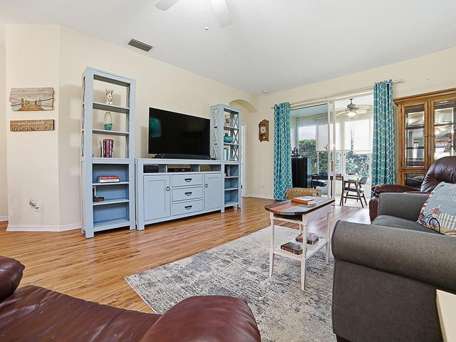 5052 CHINA SEA, Tavares, FL 32778