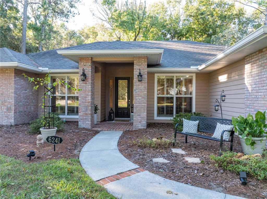 6241 NW 105TH AVENUE, Alachua, FL 32615