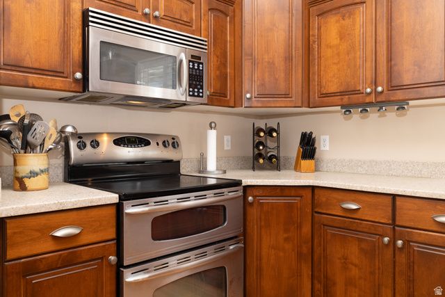 9477 S PEACEFUL VIEW WAY, South Jordan, UT 84095