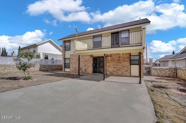 1439 JIM LARABEL Drive, El Paso, TX 79936