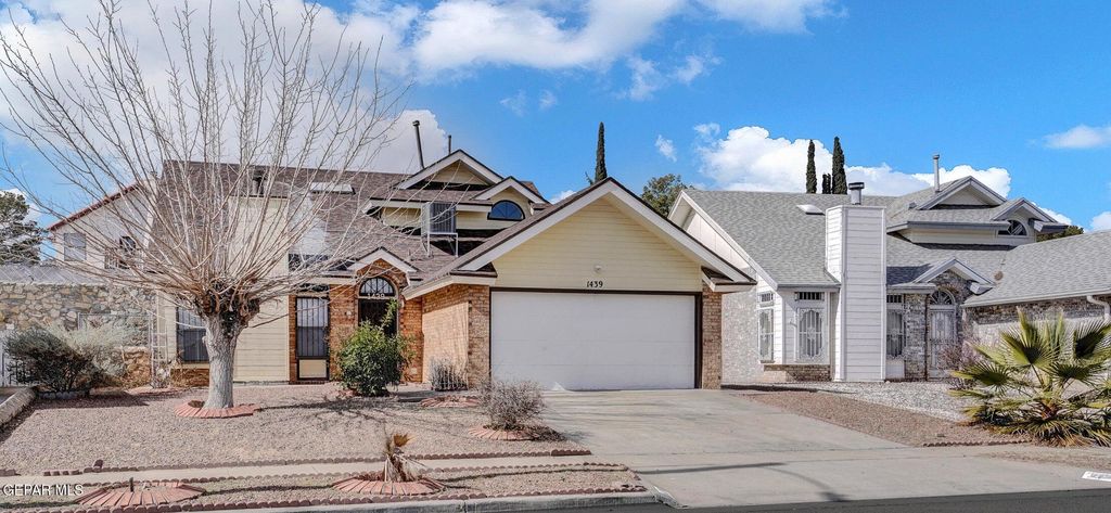 1439 JIM LARABEL Drive, El Paso, TX 79936