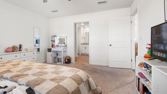 252 Squirrel Road, Defuniak Springs, FL 32433