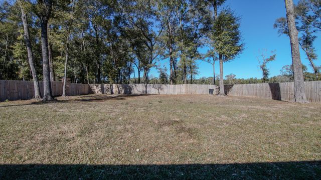 252 Squirrel Road, Defuniak Springs, FL 32433