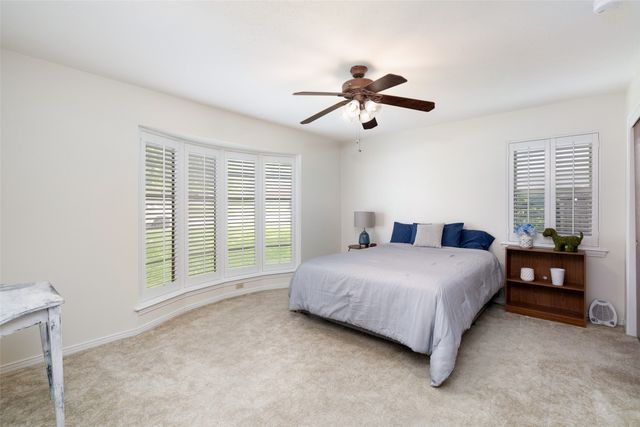 833 Ray Andra Drive, Desoto, TX 75115