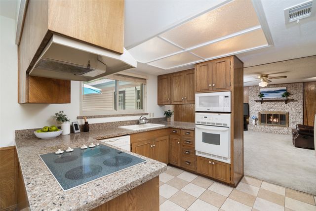 833 Ray Andra Drive, Desoto, TX 75115