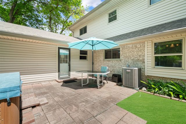 833 Ray Andra Drive, Desoto, TX 75115