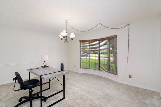 833 Ray Andra Drive, Desoto, TX 75115