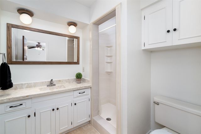 833 Ray Andra Drive, Desoto, TX 75115