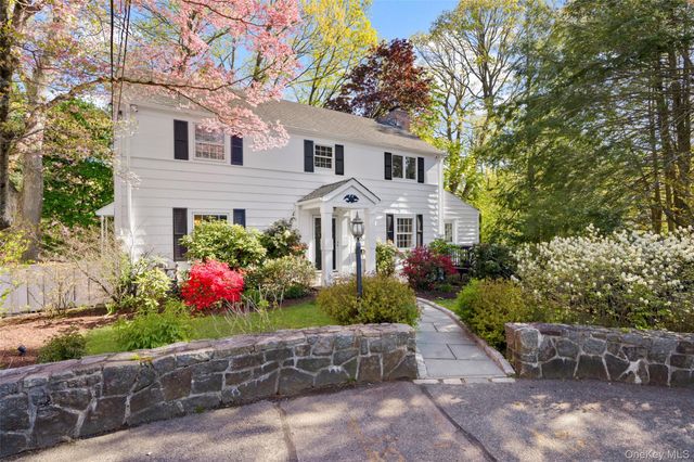 5 Wellyn Close, Bronxville, NY 10708