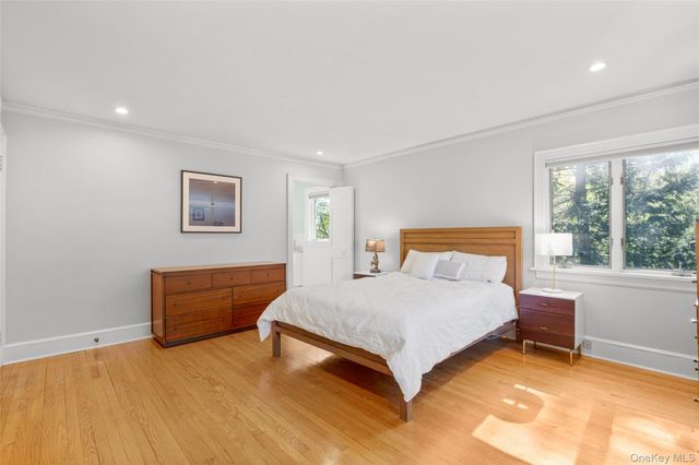 5 Wellyn Close, Bronxville, NY 10708