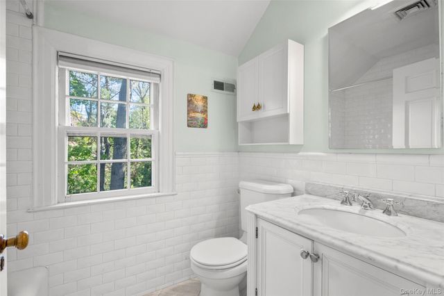 5 Wellyn Close, Bronxville, NY 10708