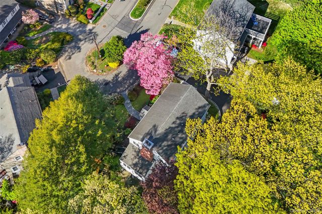 5 Wellyn Close, Bronxville, NY 10708