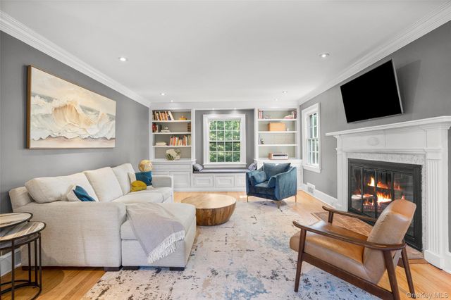 5 Wellyn Close, Bronxville, NY 10708