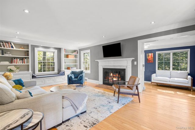 5 Wellyn Close, Bronxville, NY 10708