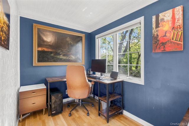 5 Wellyn Close, Bronxville, NY 10708