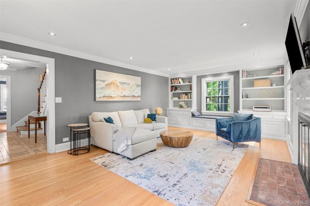 5 Wellyn Close, Bronxville, NY 10708