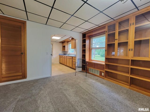 12927 IL Route 29 Road, Pekin, IL 61554