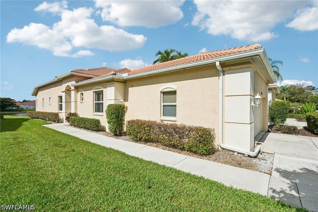 7895 Sanctuary CIR 117-1, Naples, FL 34104