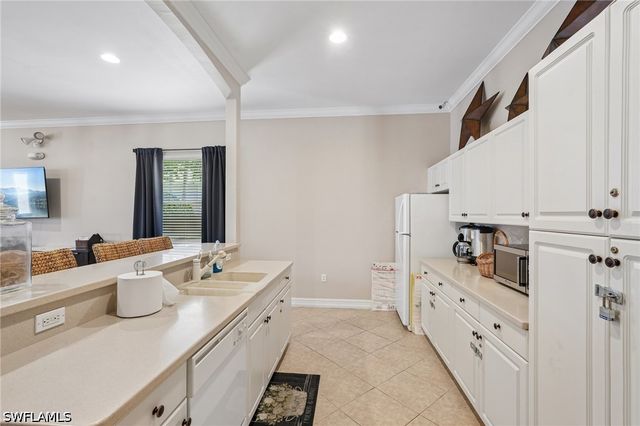 7895 Sanctuary CIR 117-1, Naples, FL 34104