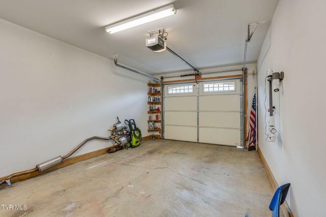 425 Manchester Place -, Bristol, TN 37620