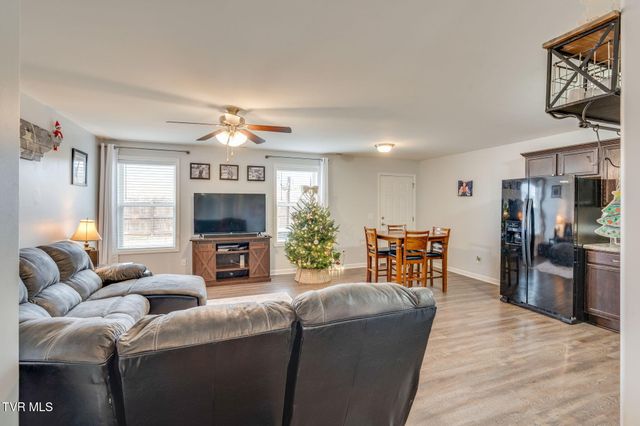 425 Manchester Place -, Bristol, TN 37620