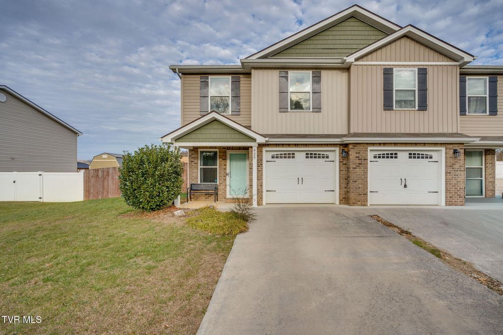 425 Manchester Place -, Bristol, TN 37620