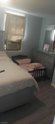 10 Duryea St, Newark City, NJ 07103