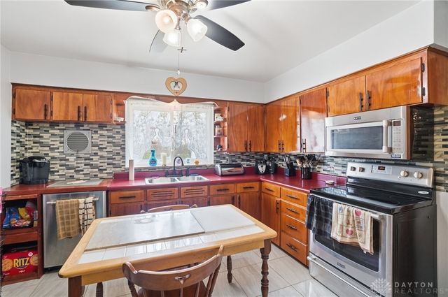 1466 S Central Drive, Beavercreek, OH 45432