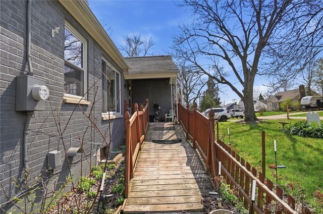 1466 S Central Drive, Beavercreek, OH 45432