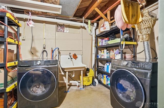 1466 S Central Drive, Beavercreek, OH 45432