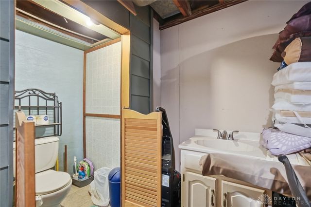 1466 S Central Drive, Beavercreek, OH 45432