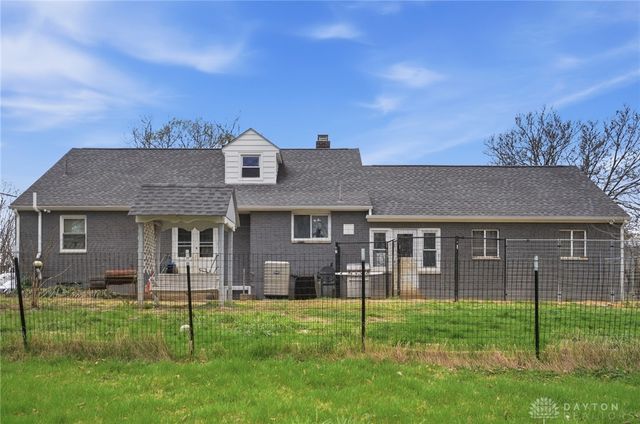 1466 S Central Drive, Beavercreek, OH 45432