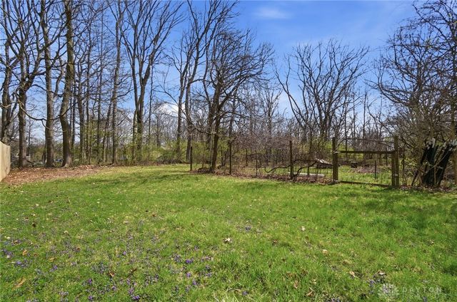 1466 S Central Drive, Beavercreek, OH 45432