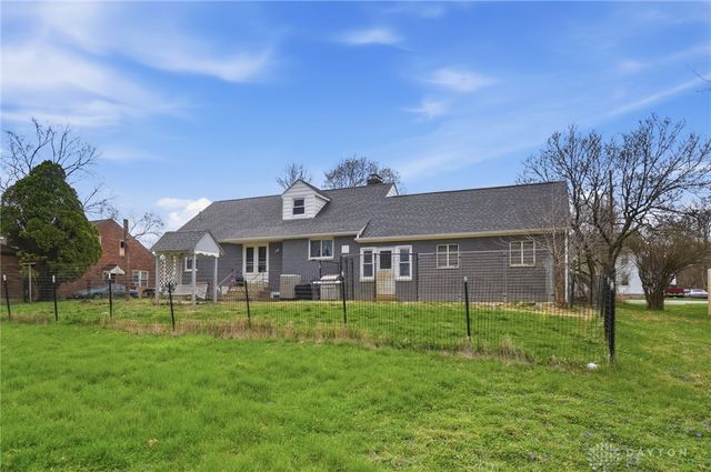 1466 S Central Drive, Beavercreek, OH 45432