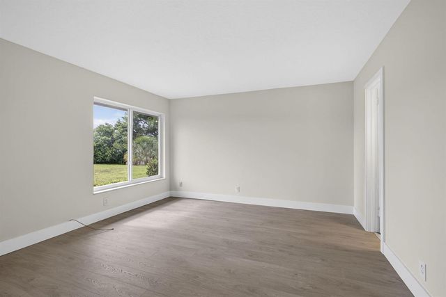 12020 W GREENWAY Drive 101, Royal Palm Beach, FL 33411