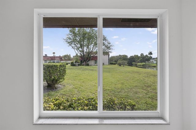 12020 W GREENWAY Drive 101, Royal Palm Beach, FL 33411