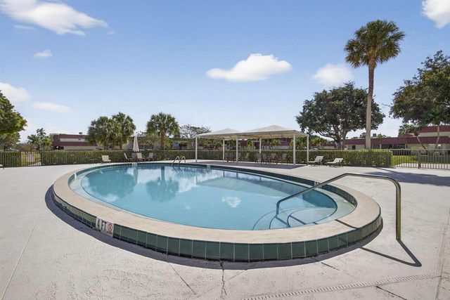 12020 W GREENWAY Drive 101, Royal Palm Beach, FL 33411