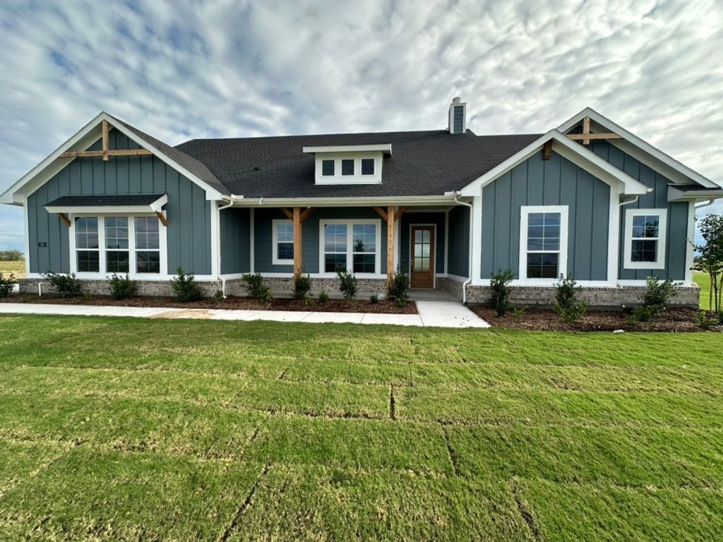 180 Horizon Road, Valley View, TX 76272